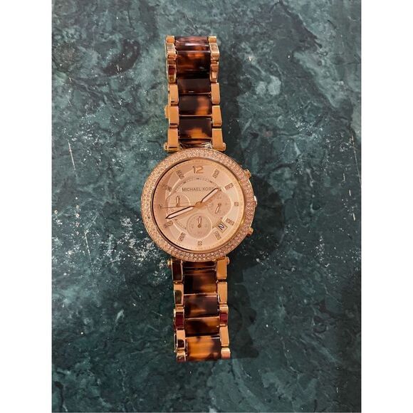 Michael Kors Madison Chronograph Women's Watch, MK5688 Tortoise Band Like New - Picture 4 of 5